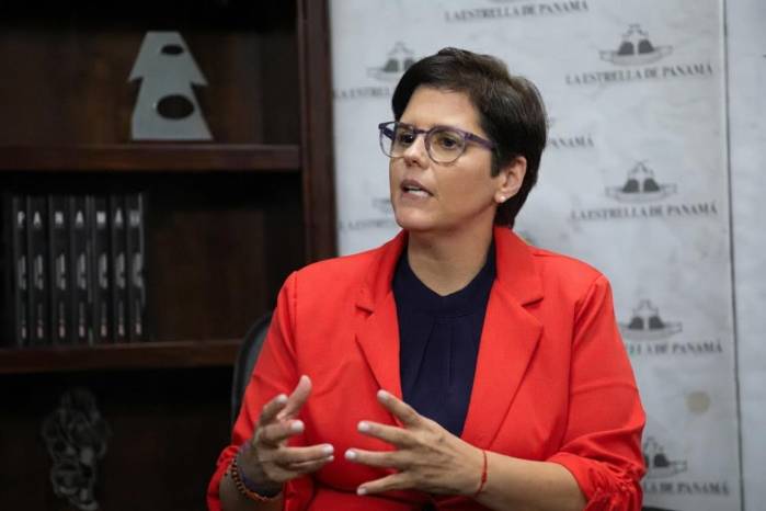 La diputada afirmó que estaba “harta” de que en Panamá las cosas no cambiaran pese a las protestas.