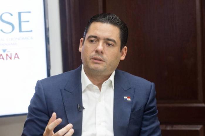 El abogado de Carrizo argumentó que, desde la perspectiva de la defensa, el delito de enriquecimiento injustificado debe analizarse en función del período en que una persona ejerce como funcionario público.