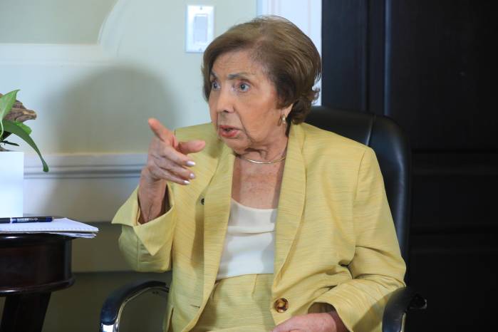 Mayín Correa: ‘Parece que el alcalde Mizrachi ya está en campaña presidencial’