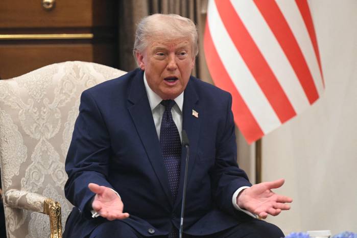 Trump dijo que la isla ‘está rodeada de barcos chinos y rusos’ y sostuvo que Estados Unidos no permitirá que esa situación continúe.