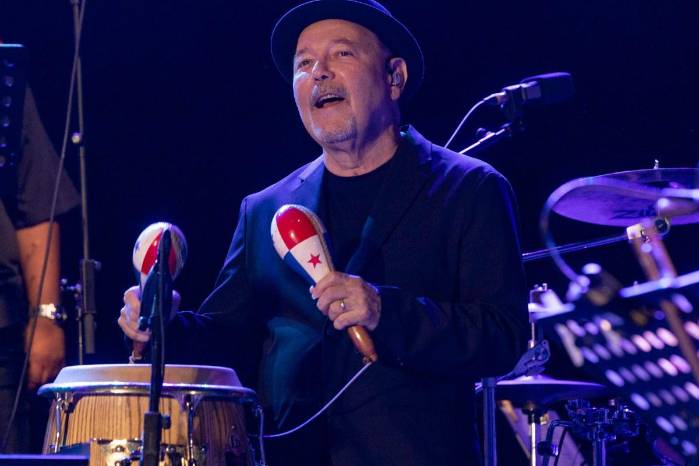 El músico y cantante panameño Rubén Blades durante el concierto que ofreció el sábado 25 de julio dentro del marco del Festival La Mar de Músicas en el Auditorio Paco Martín de Cartagena, España.