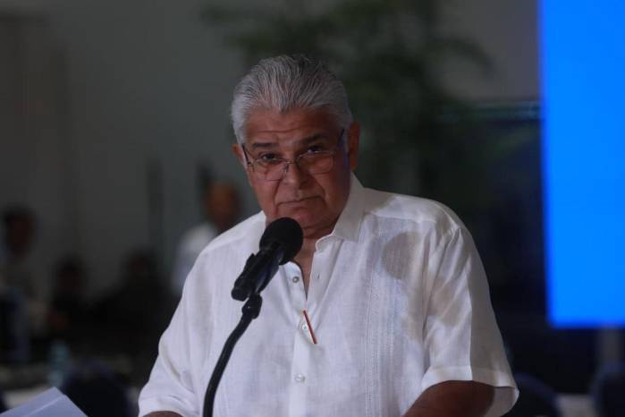 El presidente José Raul Mulino en su conferencia semanal, en Santiago de Veraguas.