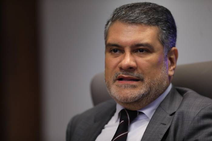 Gerente general de la Caja de Ahorros, Andrés Farrugia.
