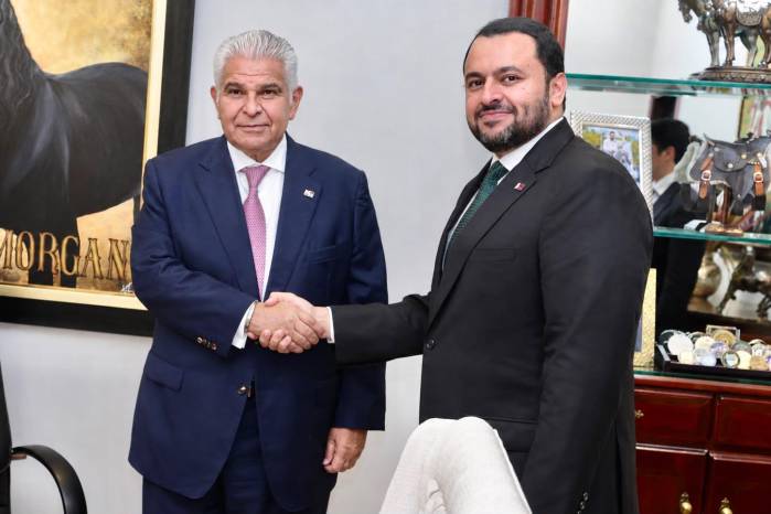 El presidente de la República, José Raúl Mulino, y el ministro de Estado para Asuntos Exteriores, Mohammed bin Abdulaziz bin Saleh Al Khulaifi