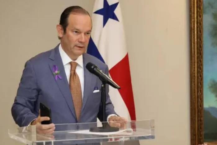 El canciller panameño Javier Martínez-Acha Vásquez