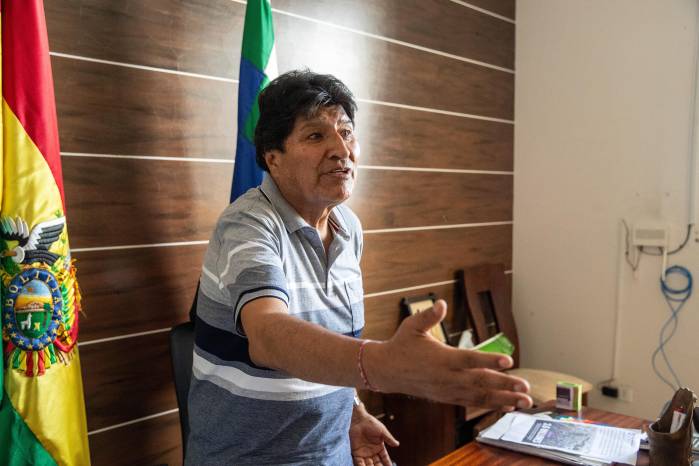 Fotografía del 10 de julio de 2025 del expresidente de Bolivia Evo Morales hablando durante una entrevista con EFE en Lauca Ñ (Bolivia).