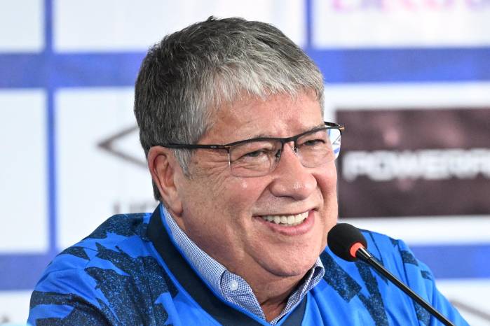 El seleccionador de El Salvador, Hernán El Bolillo Gómez.