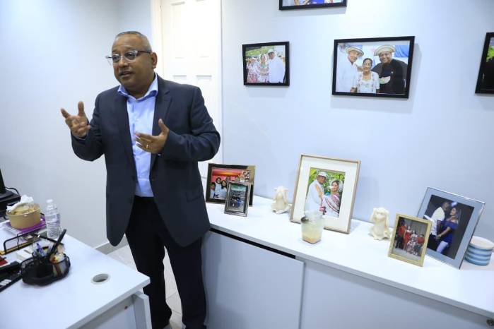 Pineda afirmó a La Estrella de Panamá que otros diputados también tienen oficinas alternas y con más lujos.