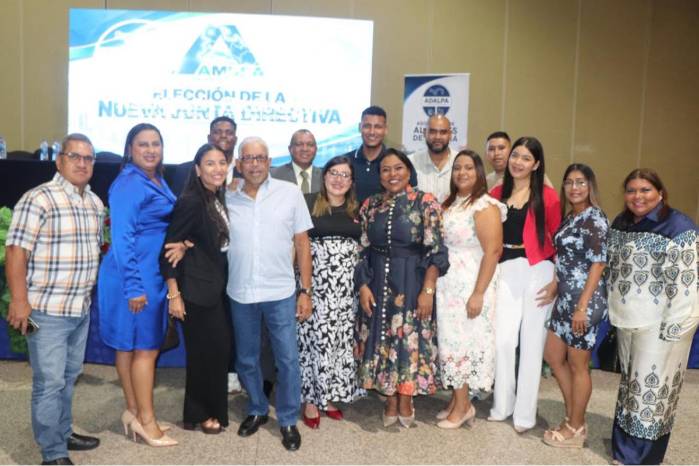 La dirigente reconoció que las autoridades municipales deben garantizar el uso adecuado de los fondos públicos.