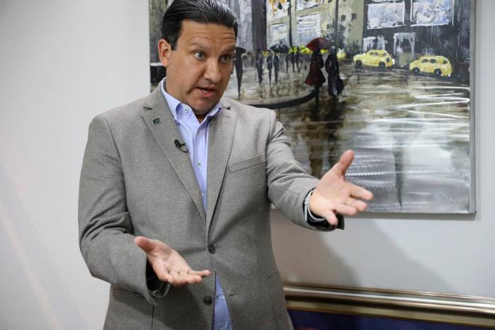 Jaime Fernando Pons, ,directivo de Apatel