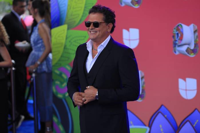 En imágenes | Así se vio la alfombra azul de los Premios Juventud 2025