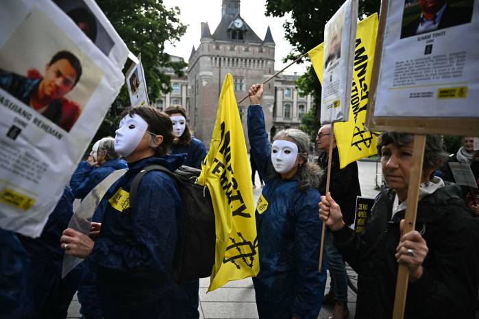 Abbas denuncia que entre uno y tres millones de uigures han sido detenidos en centros de reeducación en Xinjiang.