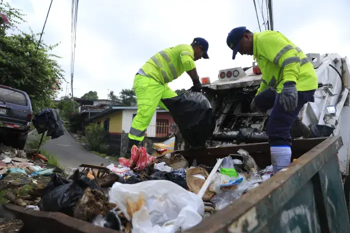 Hernández explicó que la capacidad operativa de la empresa disminuyó de manera significativa, pasando del 70% al 40%