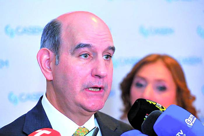 El ministro de Economía y Finanzas, Felipe Chapman.
