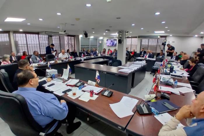 El pleno sesiona cuatro días a la semana, por lo que tendría ese plazo para aprobar el presupuesto.
