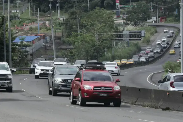 Las autoridades reiteraron el llamado a los conductores a respetar las normas de tránsito.
