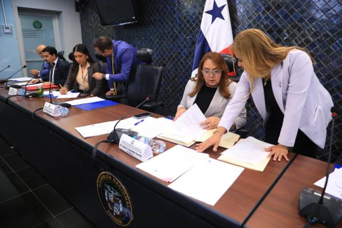 El incidente ocurre en un momento clave, ya que hoy se lleva a cabo la revisión de las credenciales de los magistrados designados