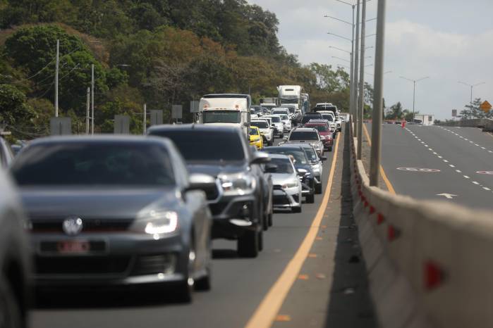 La iniciativa de licencias digitales no es exclusiva de Panamá. En varios países de la región, como Brasil y Argentina, ya se han implementado sistemas similares.