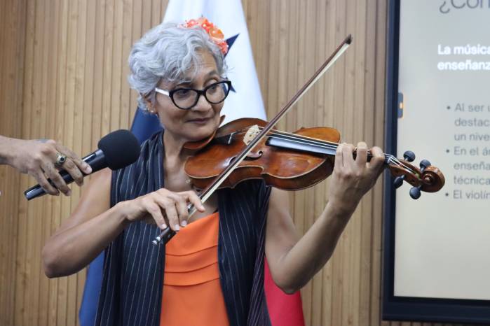 Graciela Núñez, violinista y coinvestigadora del proyecto.