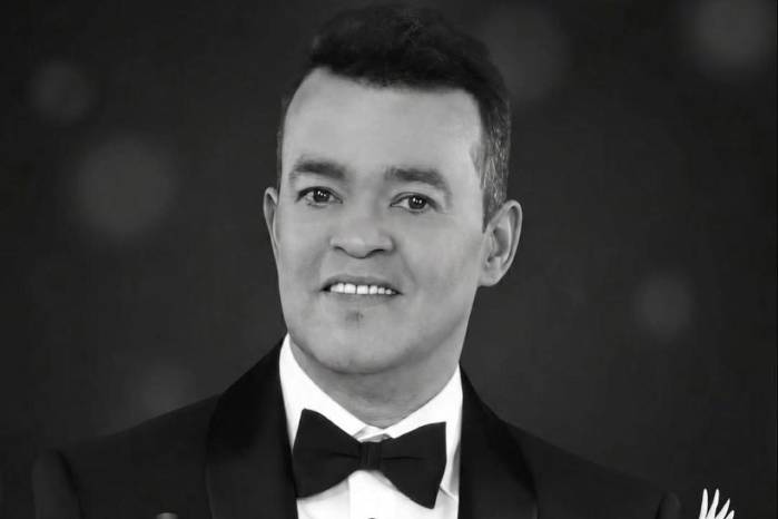 Alex Bueno fue uno de los referentes dominicanos más polifacéticos de la música caribeña, dominando el merengue y la bachata.