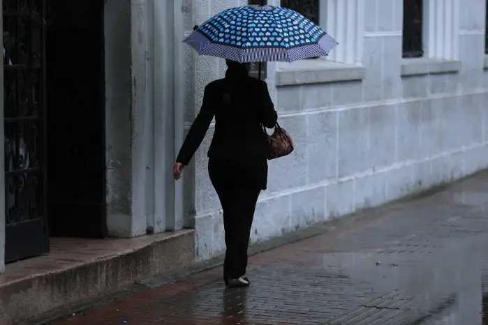 En cuanto a las temperaturas, durante la tarde gran parte del país registrará máximas entre 23 °C y 25 °C.