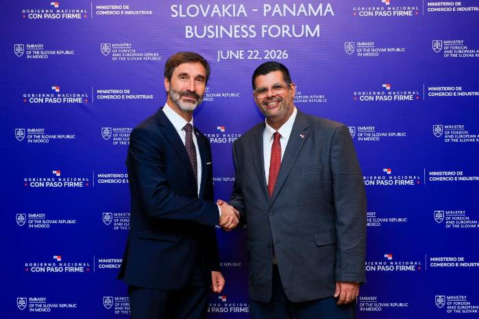 Autoridades Panamá y Eslovaquia durante la primera misión empresarial europea en este país.