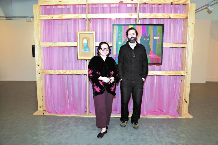 Jennifer Choy y Juan Canela, curadores del MAC.