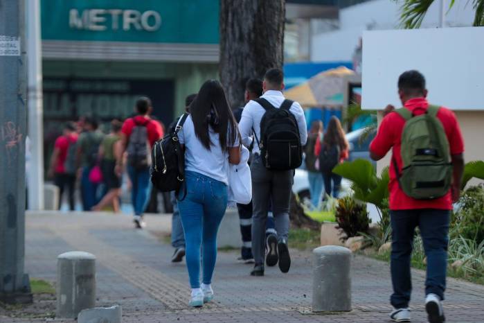 Panamá tiene una economía con sectores altamente productivos y capacidad para generar ingresos. El desafío es lograr que esas capacidades se traduzcan en mejores oportunidades para más personas.
