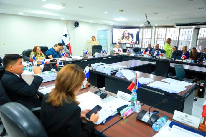La Comisión de Presupuesto de la Asamblea Nacional de Panamá aprobó un crédito adicional por $24.3 millones a favor de la Contraloría General de la República de Panamá.