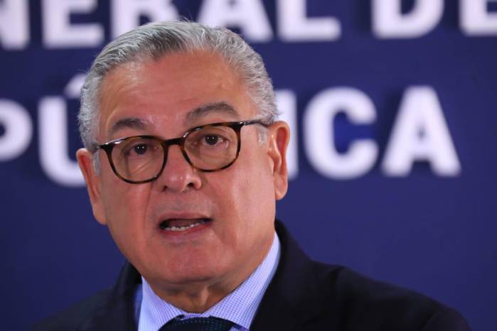 Anel Flores, contralor general de la República.