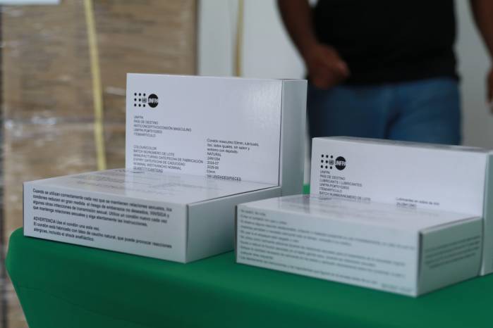 Donación de cajas de condones por parte del Fondo de Población de las Naciones Unidas en Panamá (UNFPA).