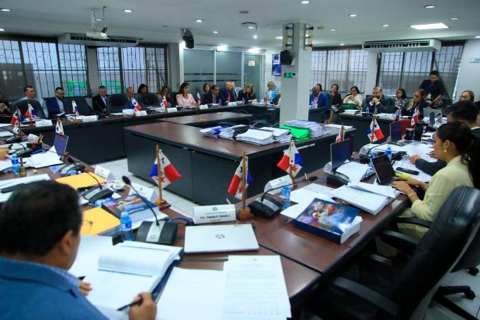Meduca sustenta su presupuesto de 2027 entre funcionamiento e inversión educativa