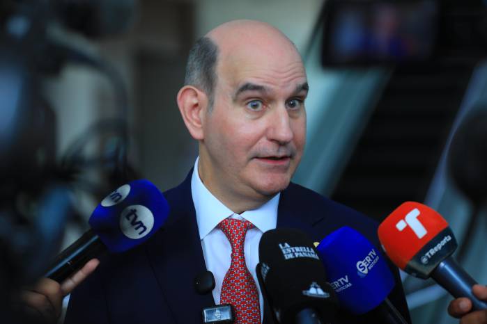 Felipe Chapman, ministro del MEF