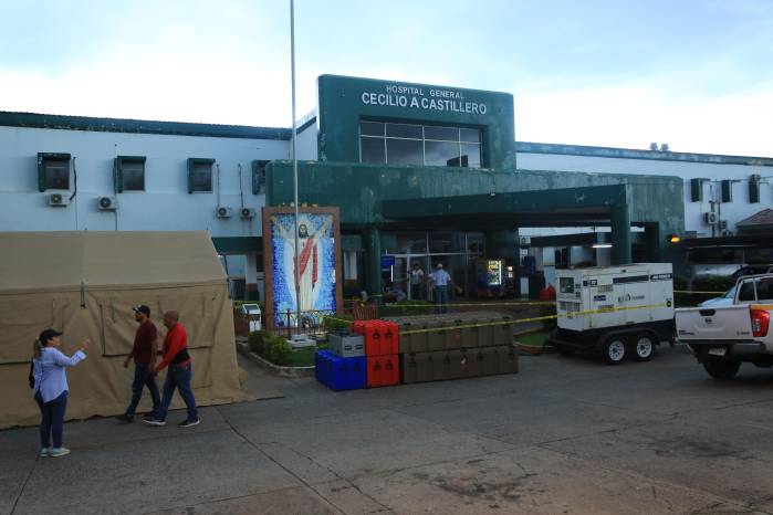 El Hospital General Dr. Cecilio A. Castillero (ubicado en la Avenida Carmelo Spadafora, Chitré, provincia de Herrera).