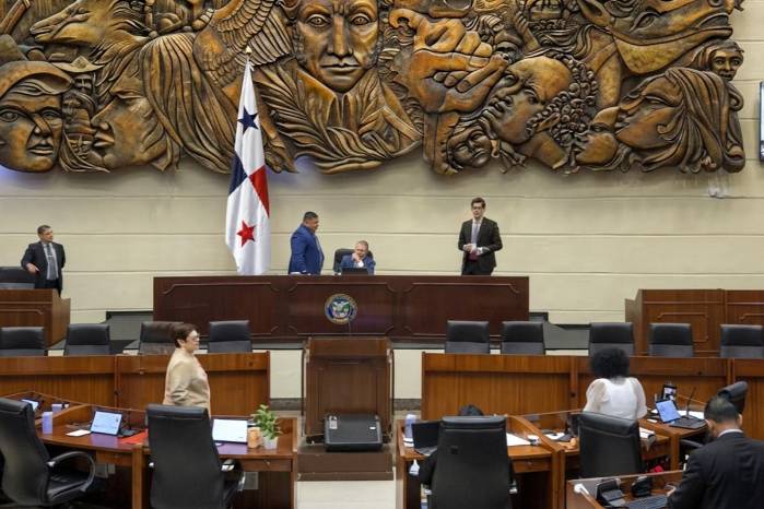 La comisión reportó 27 modificaciones, 14 eliminaciones y la adición de cinco artículos.