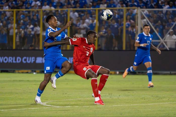 El defensor panameño, José Córdoba durante un partido con la selección de Panamá.