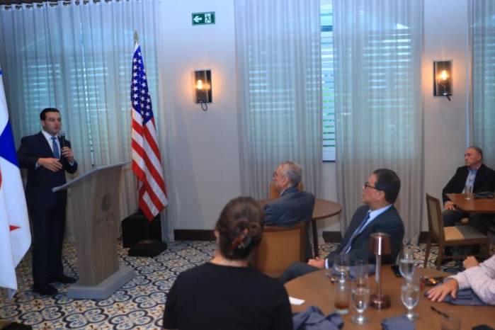 El embajador estadounidense destacó también las colaboraciones que se mantienen con Panamá, como 6 millones de dólares como ayuda luego del terremoto.