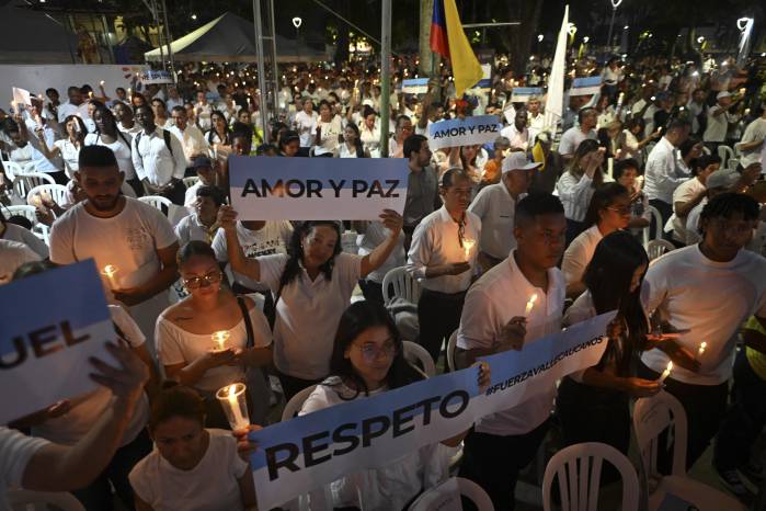 Fiscalía colombiana apunta a que el atentado ocurrió por motivos políticos y apuntaron a Elder José Arteaga Hernández como el intelectual del ataque.