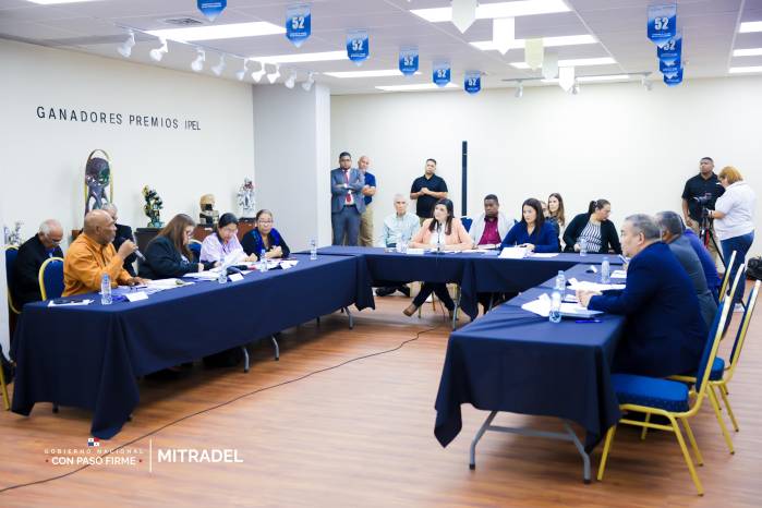 La Comisión de Educación Sindical en su reunión de este viernes 19 de septiembre.