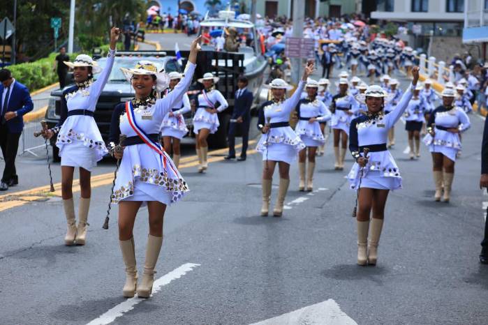 Bandas, colegios, instituciones y autoridades nacionales rendirán homenaje a la bandera, el himno y el escudo.