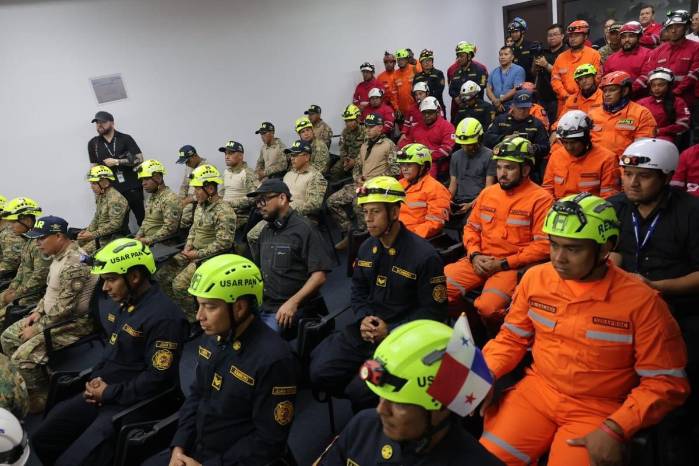 Durante el recibimiento, las autoridades destacaron el compromiso, la valentía y la vocación de servicio demostrados por el equipo.