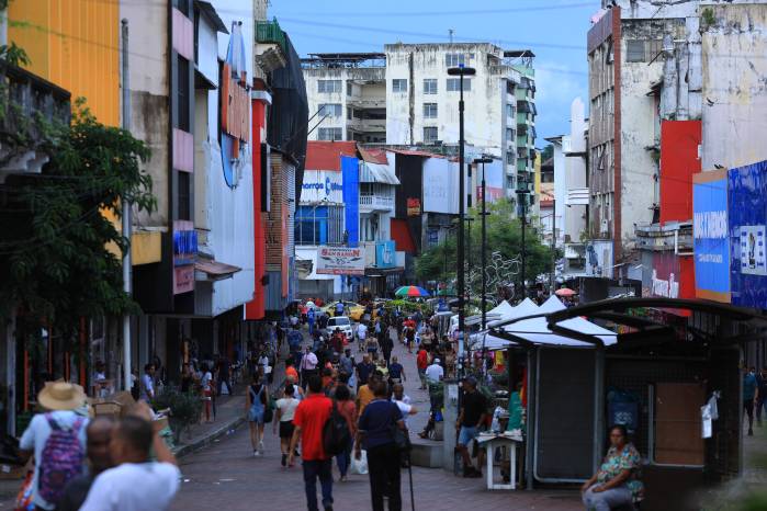 El desempleo del país tiene una tasa de dos dígitos: 10,4%, una de las principales preocupaciones del ciudadano.