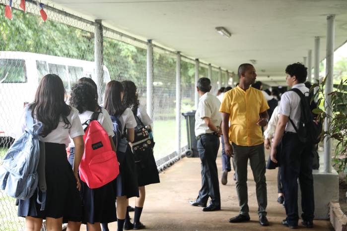 Docentes se mantienen en paro de labores desde el pasado mes de abril.