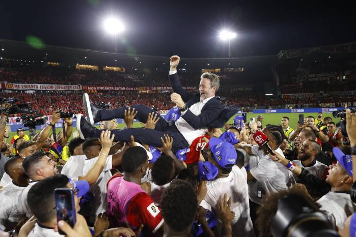 Thomas Christiansen, quien dirige desde agosto de 2020 a la selección de Panamá, se convierte en el técnico en llevar al equipo a un segundo Mundial de la FIFA.