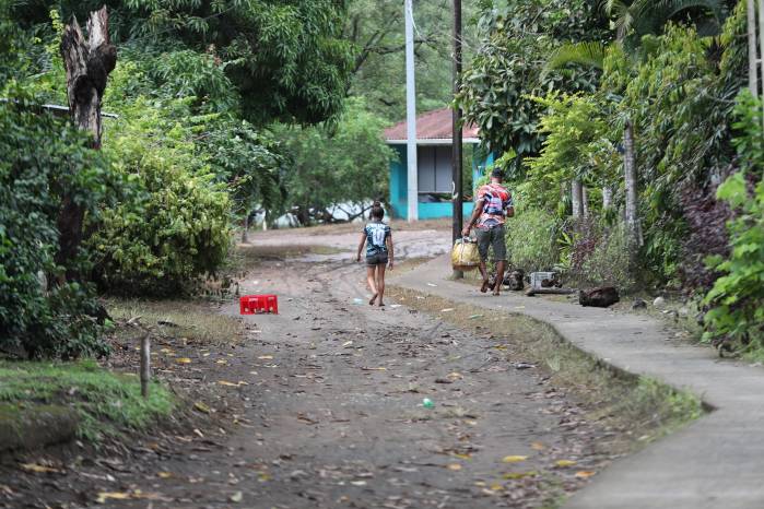 Los habitantes de Isla Cañas organizaron su propia evacuación tras el terremoto. Los pescadores utilizaron sus lanchas para trasladar a las familias hacia lugares más seguros.