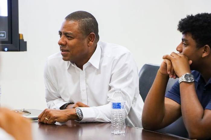 Municipio de Colón prepara propuesta para mejorar recaudación y desarrollo local.