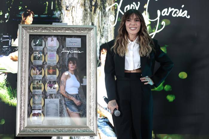 La cantautora puertorriqueña Kany García quiere promover la fraternidad y la unión.