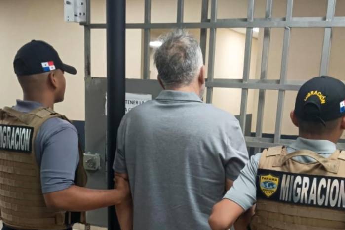 La retención inicial del sujeto ocurrió en la provincia de Chiriquí, donde inspectores de la regional de Migración identificaron su estatus de prófugo.