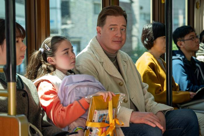 La actriz Shannon Mahina Gorman (junto a Brendan Fraser) obtuvo una nominación como mejor intérprete joven en los Critics Choice Awards.