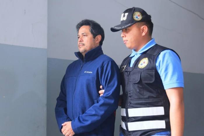 La investigación continúa su curso y, hasta el momento, las acusaciones corresponden a presuntos hechos que deberán ser acreditados.